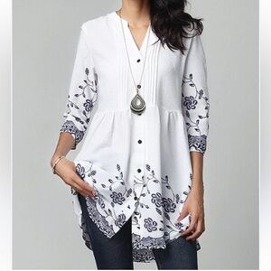 White Floral Chiffon Button-Down Pin Tuck Tunic 3/4 Sleeve V Neck Peplum Pleated